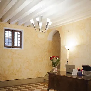Appart hôtel Porta Orientalis **