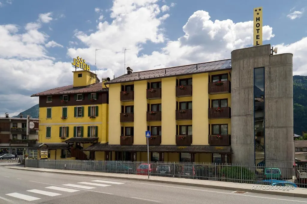 ***  Hotel Ferrovia Calalzo di Cadore イタリア