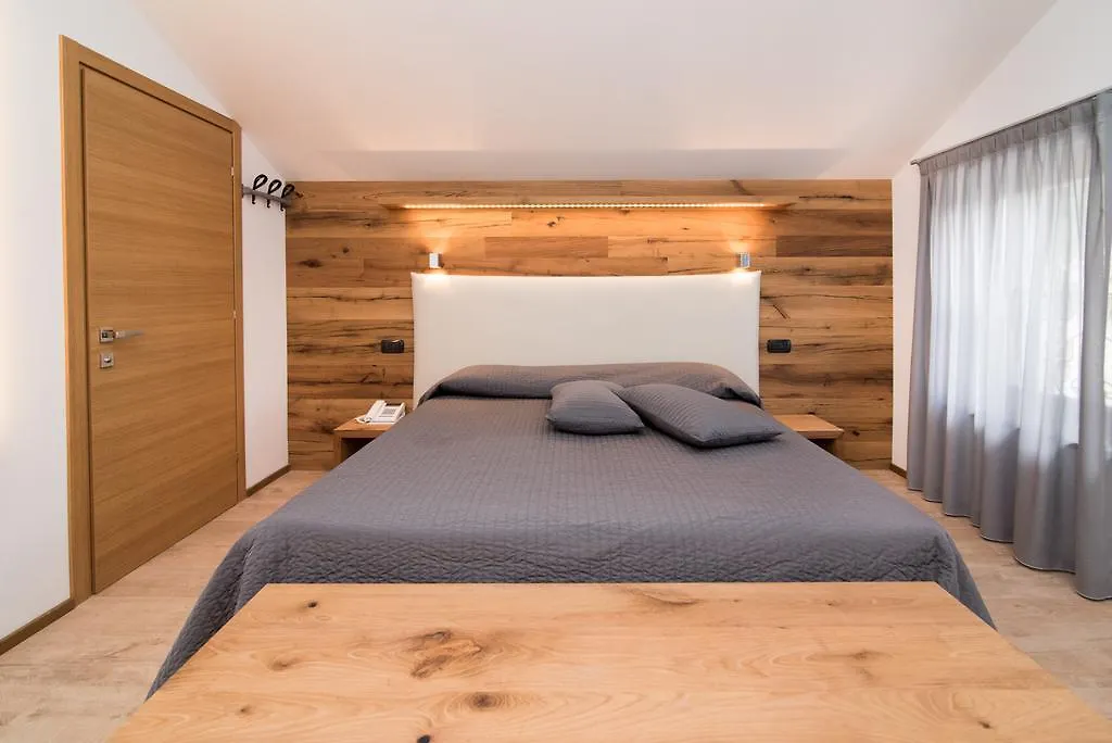 Hotel Ferrovia Calalzo di Cadore イタリア